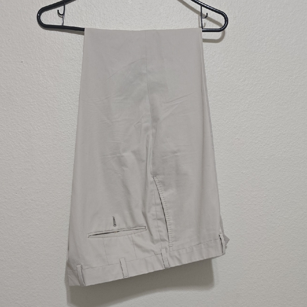 Ermenegildo Zegna Light Gray Flat Front Shorts Size 50